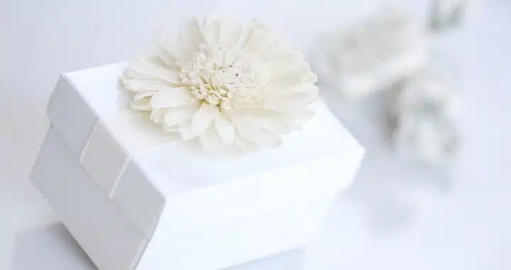 wedding gifts and favours